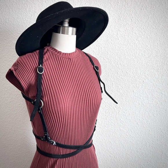 EILEEN FISHER RUSTIC MAUVE MINIMALIST ACCORDIAN CREW NECK MIDI DRESS (0224) - Picture 2 of 6